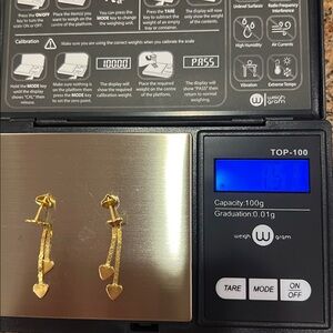 Adorable 18k gold heart earrings